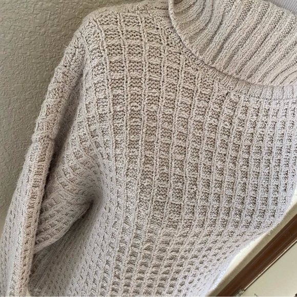 By Together Sweater Waffle Knit Chunky Turtle Neck Brown Tan: Large - Picture 2 of 9